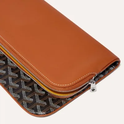 Sainte-Marie MM Clutch - Black & Tan